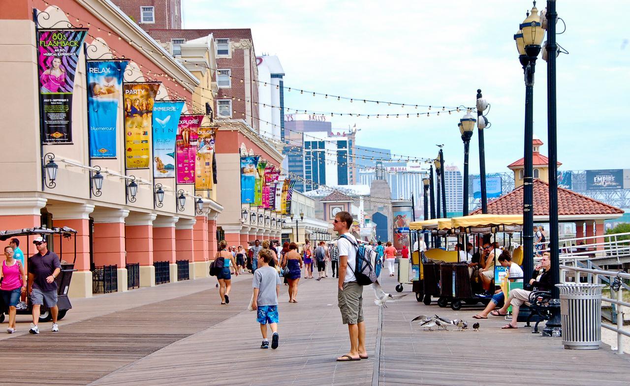 Madison Hotel Boardwalk Атлантик Сити Экстерьер фото