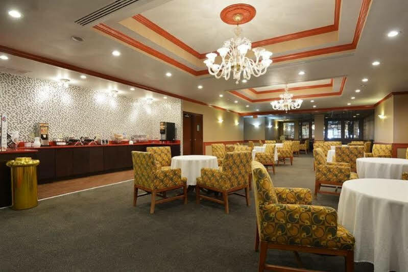Madison Hotel Boardwalk Атлантик Сити Экстерьер фото